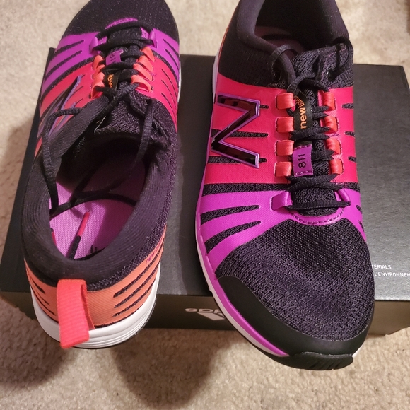 Running shoes - Picture 2 of 6